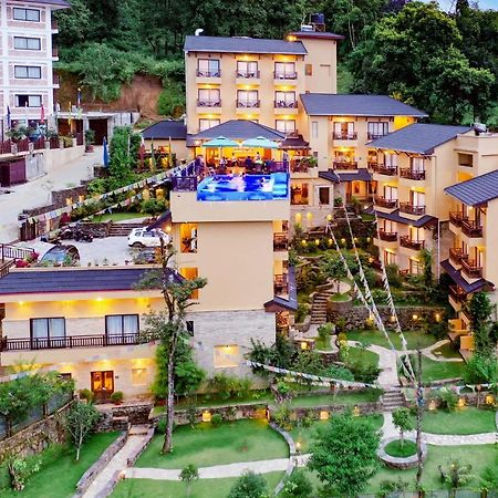Bar Peepal Resort Pokhara Bagian luar foto The Glades Resort and Villas
