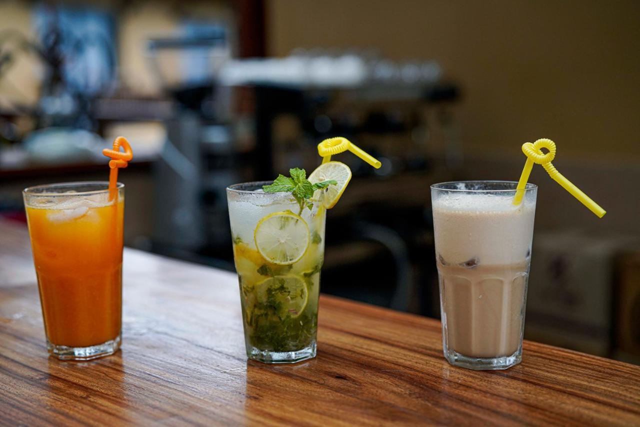 Bar Peepal Resort Pokhara Bagian luar foto A selection of Vietnamese drinks