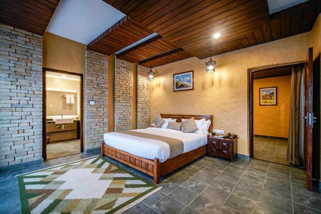 Bar Peepal Resort Pokhara Bagian luar foto Deluxe Room