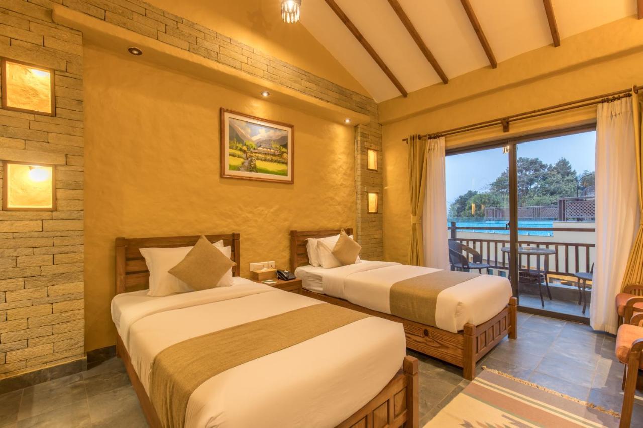 Bar Peepal Resort Pokhara Bagian luar foto Deluxe Room
