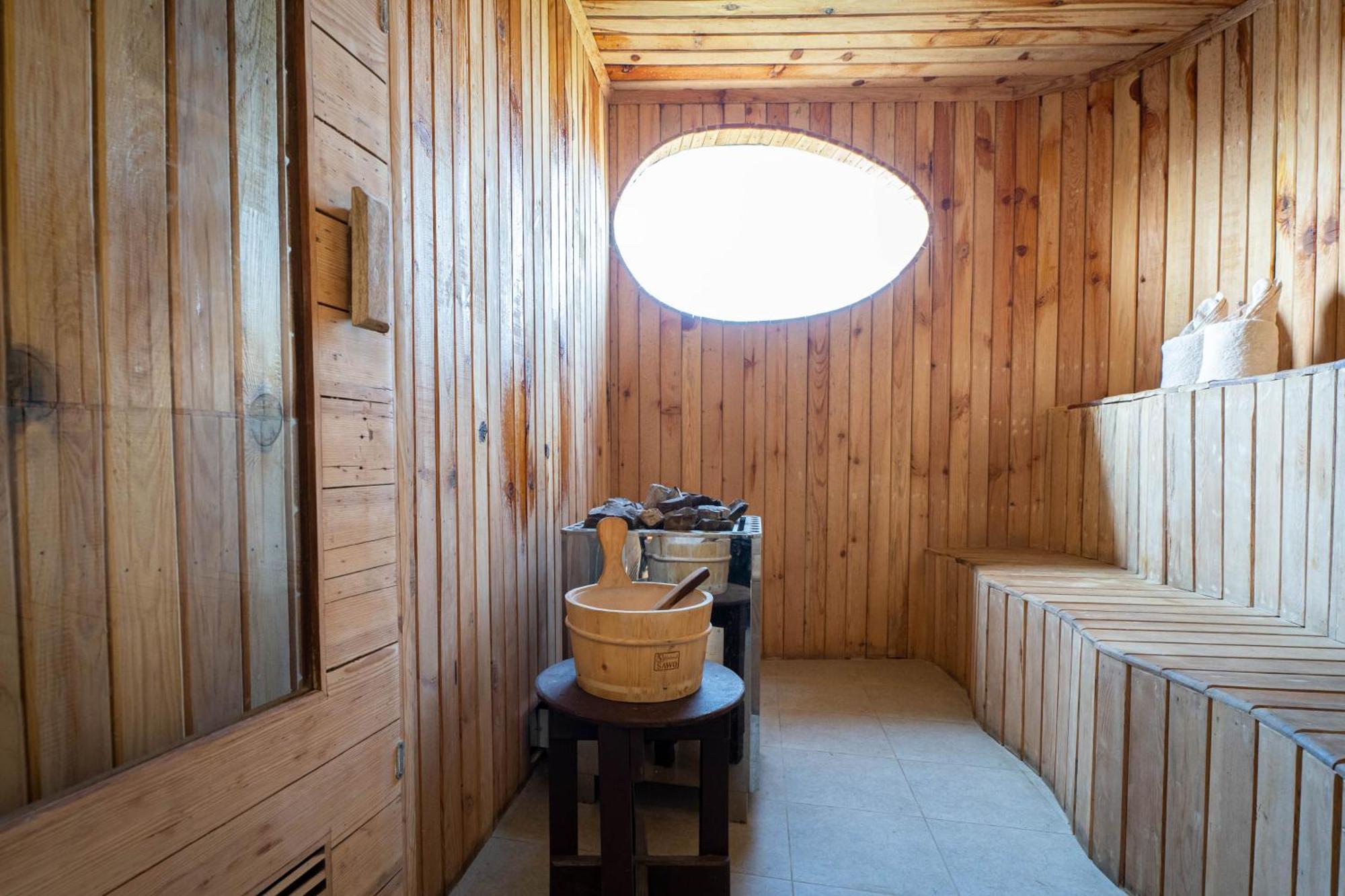 Bar Peepal Resort Pokhara Bagian luar foto The interior of the replica ship