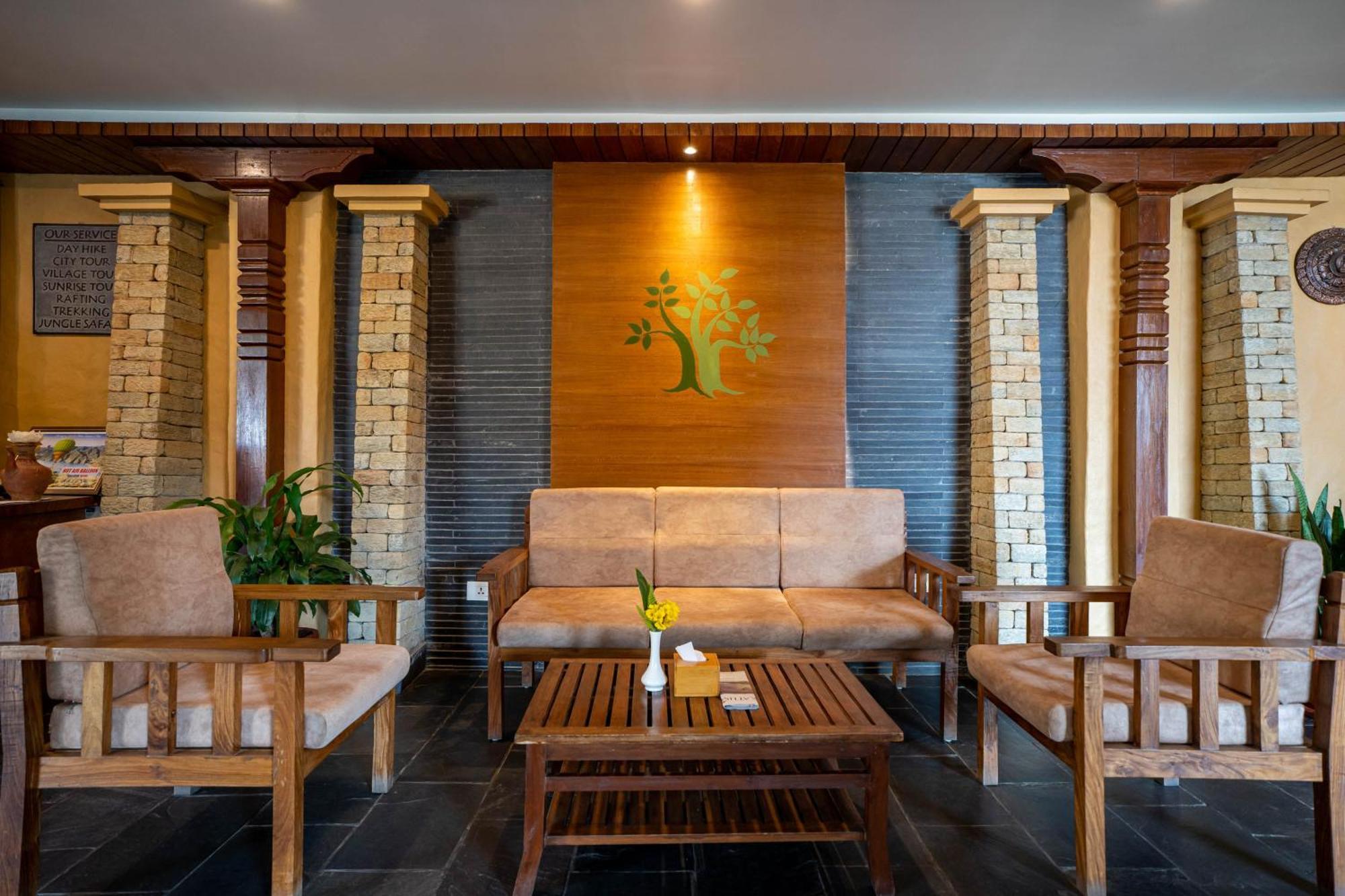 Bar Peepal Resort Pokhara Bagian luar foto The lobby of the hotel