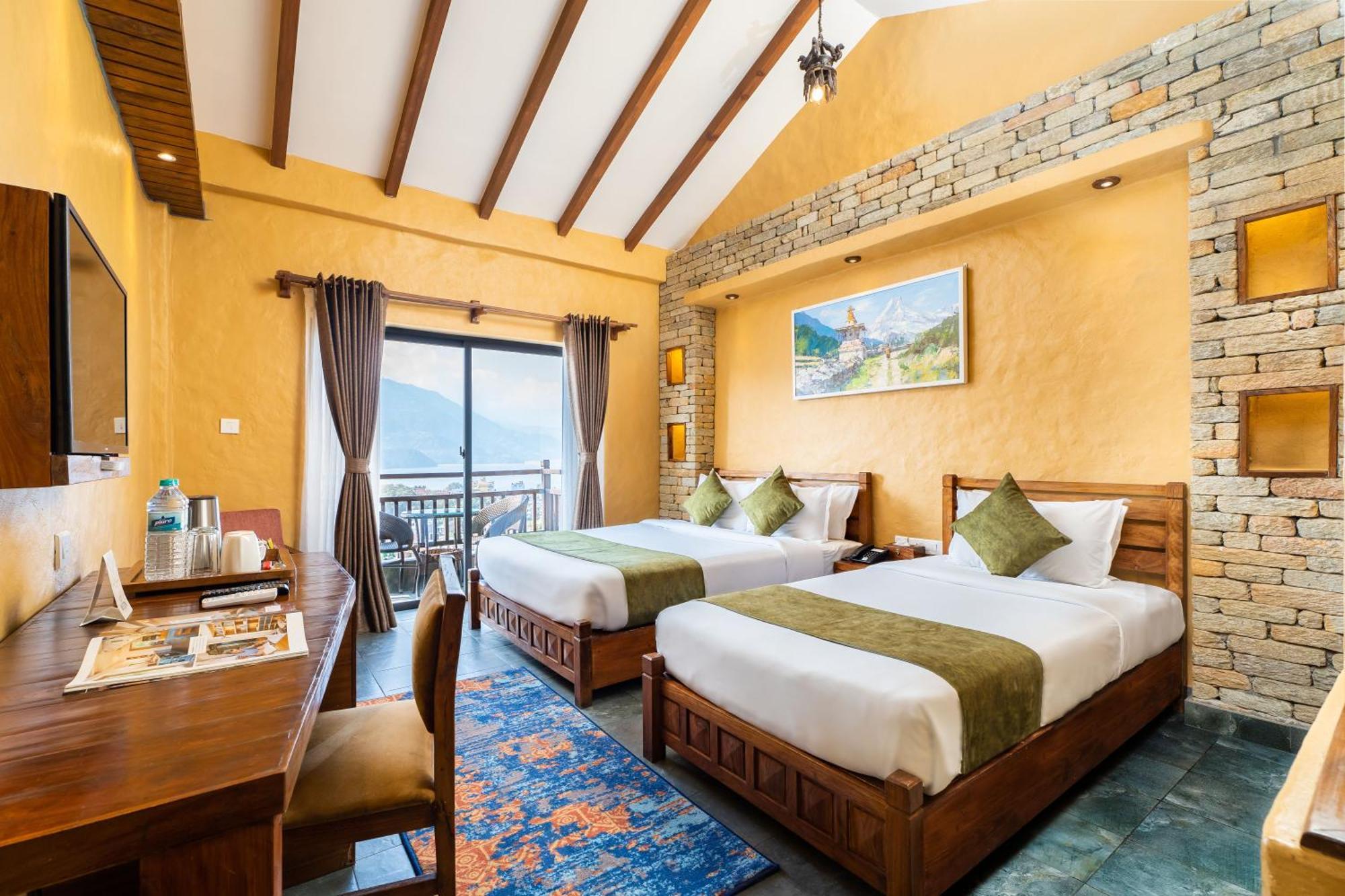 Bar Peepal Resort Pokhara Bagian luar foto Deluxe Room