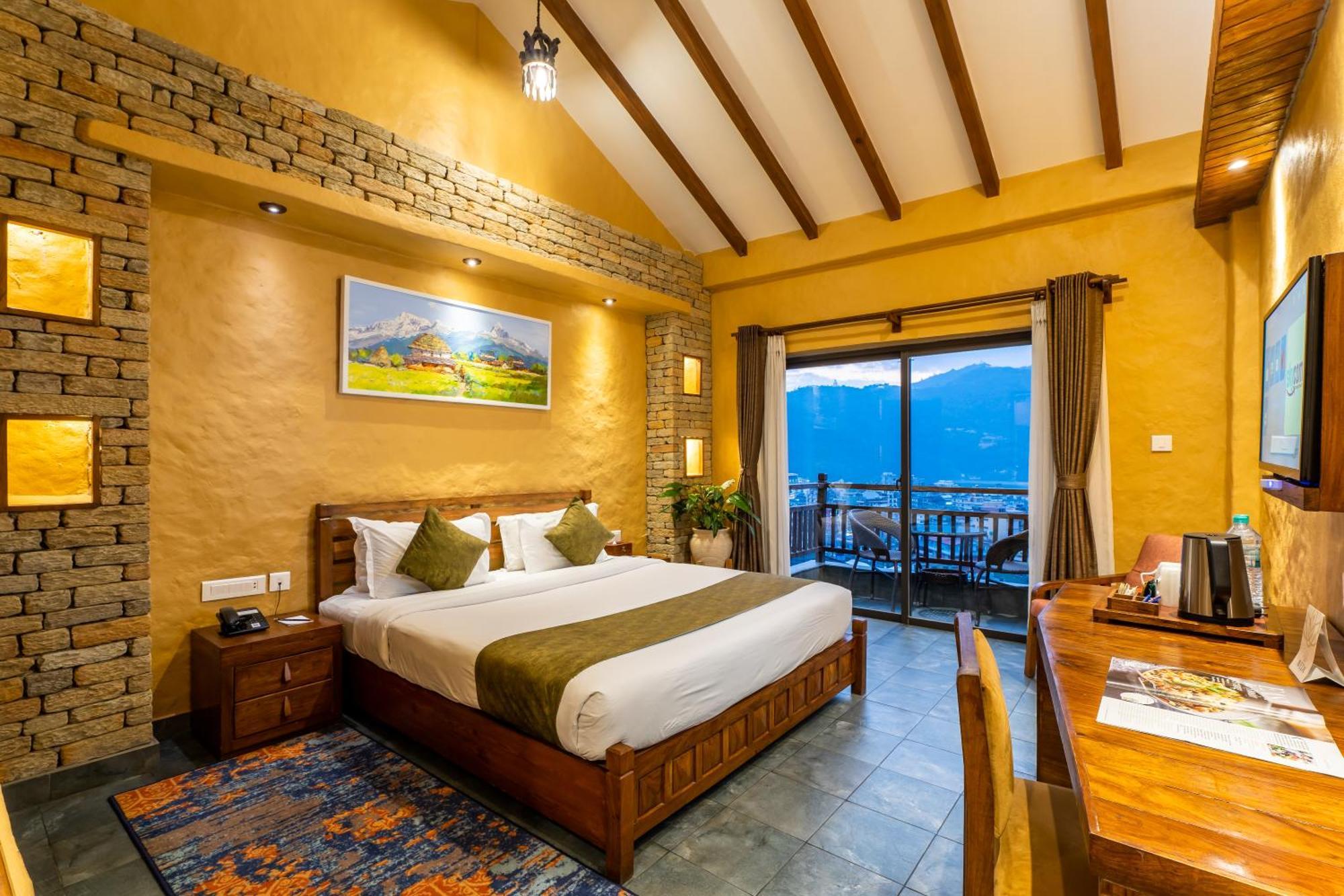 Bar Peepal Resort Pokhara Bagian luar foto Deluxe Room