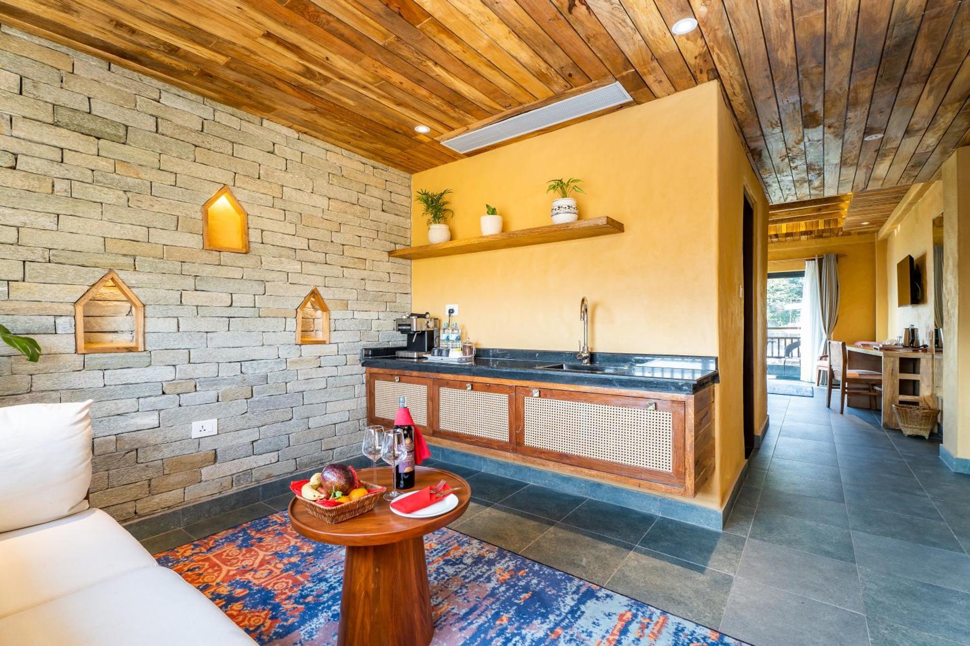 Bar Peepal Resort Pokhara Bagian luar foto A kitchen in a hotel